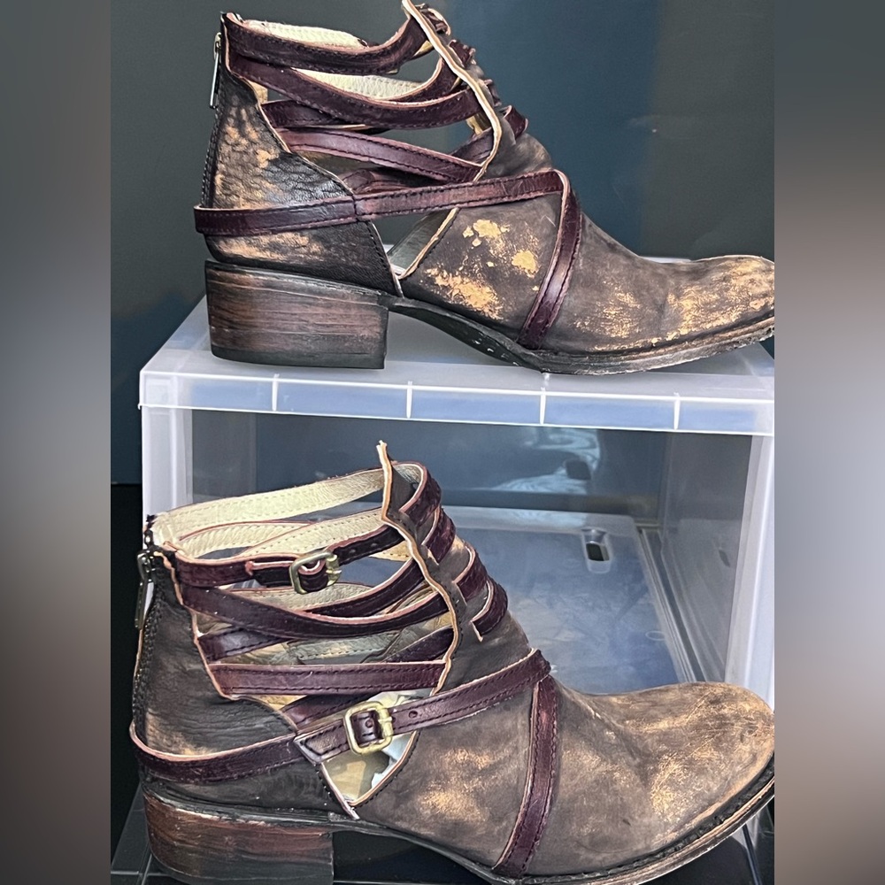 Freebird by Steven Black Distressed Multi Stair Booties 8